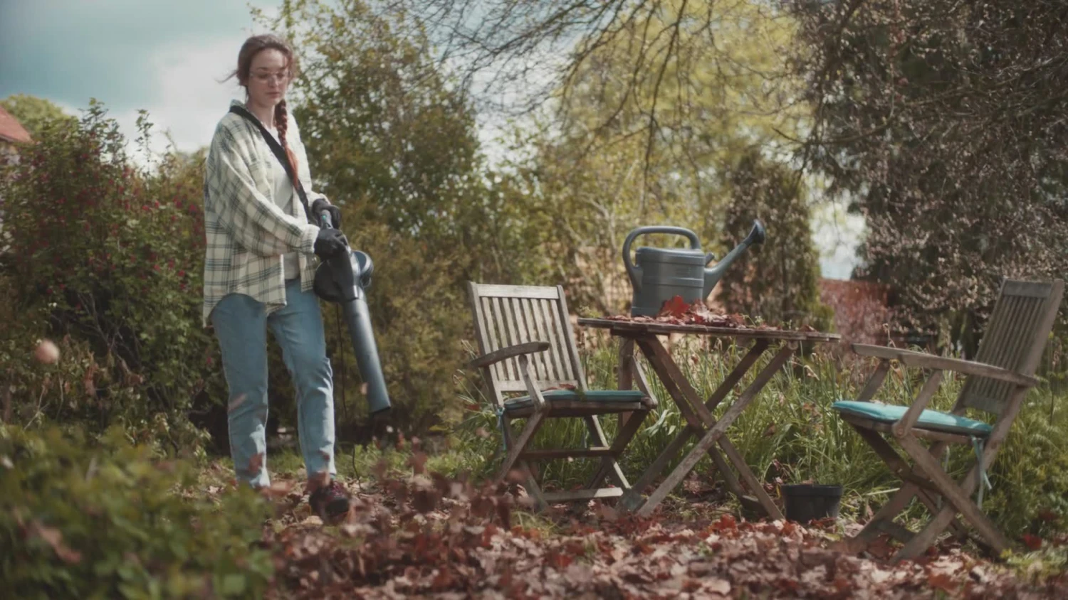 Mac Allister Corded 3000W 230-240V Garden Blower & Vacuum - Image 2