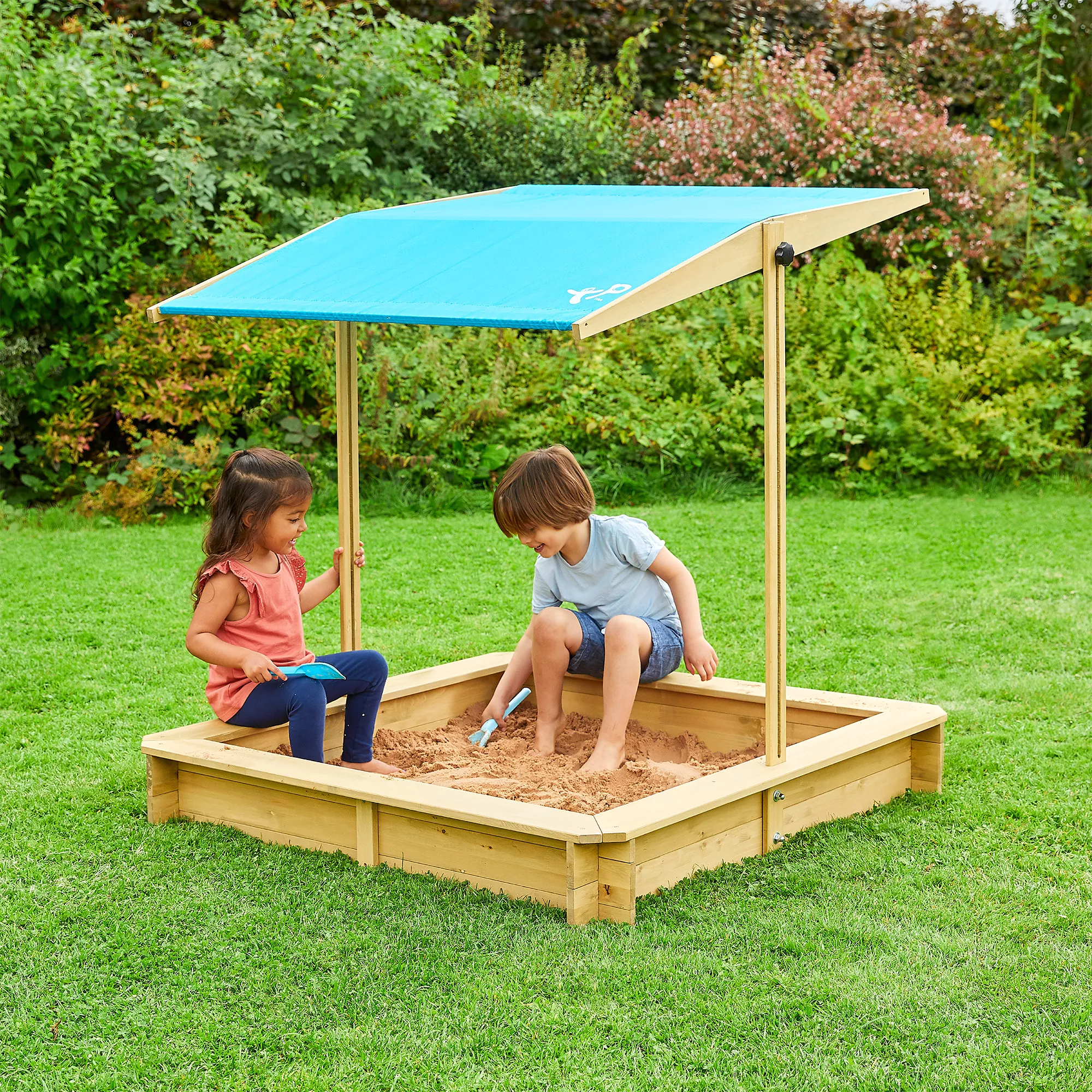 TP Toys Timber Rectangular Sand Pit With Canopy 6 TP Toys Timber Rectangular Sand Pit With Canopy - Image 6
